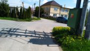 a přicházíme