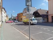 Vystupujeme na druhé zastávce Náměstí Republiky.