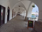 Husovo náměstí.