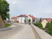Přicházíme na Náměstí Republiky, tentokrát půjdeme pěšky až na nádraží.
