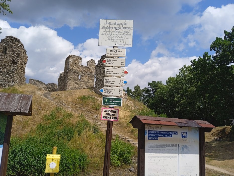 Na zříceninu hradu Brníčko